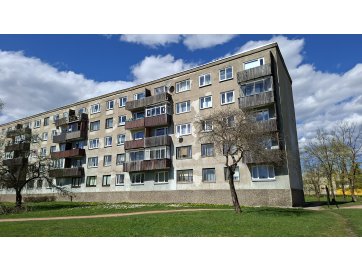 Ida-Viru maakond, Lüganuse vald, Kiviõli linn, Viru tn 11-28, 3-toaline korter, 5.korrus, üldpind on 56,00 m2