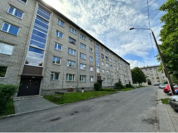 1/2 Ida-Viru maakond, Narva linn, Partisani tn 3a-49, 2-toaline korter, 3.korrus