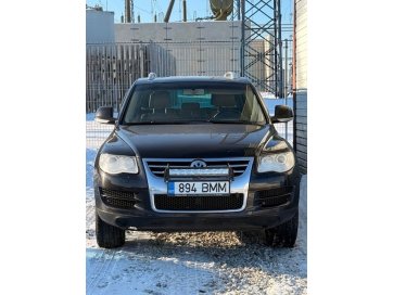 Volkswagen Touareg (894BMM)