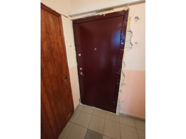 1-toaline korter (7/8 osa): Ida-Viru maakond, Narva linn, Rahu tn 26-174 (37,8 m2; 8/9 korrus)