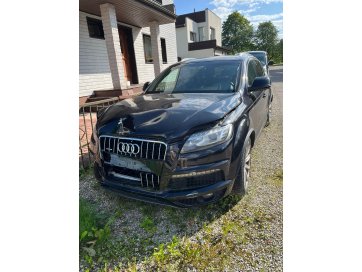 AUDI Q7, ehitusaasta: 2013, avariiline