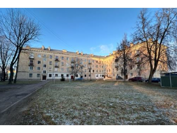 Narva linnas, Joala tn 3-M6 asuv mitteeluruum, kasutamise otstarve: kohvik, baar või söökla (pind 100,4 m2)