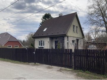 2-korruseline elamu asukohaga Korgi tn 8, Tallinn
