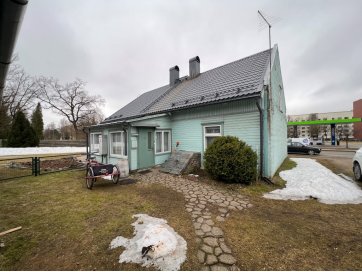 Korter aiamaaga Riia mnt 5-2, Viljandi linn