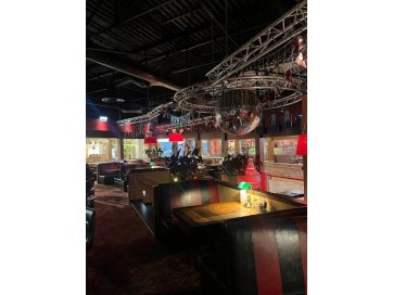 Restorani sisustus (köögiseadmed, mööbel, kassaarvuti, diskokera jm.) tervikvarana