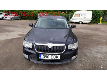 SKODA SUPERB, reg nr 390BDK, ehitusaasta 2011. VÕTMED PUUDU
