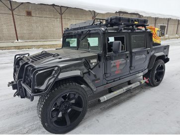 Maastur AMG Hummer reg.märk 88EEE