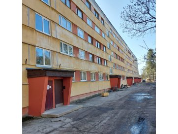 Ida-Viru maakond, Kohtla-Järve linn, Oru linnaosa, Kesk tn 6-74,  1-toaline korter, 5.korrus.