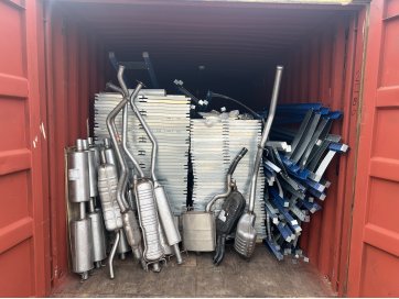 Tervikvarana võlgnikule kuuluv sõidukite varuosade laojääk vastavalt nimekirjale (lisatud).