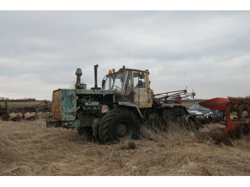 Traktor T 150 varuosadeks