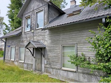 Elamu Kungla tn, Valga linn