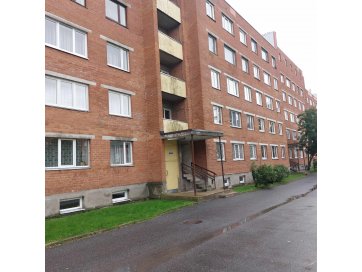 Ida-Viru maakond, Kohtla-Järve linn, Järve linnaosa, Outokumpu tn 17-38, 3-toaline korter, 5.korrus.
