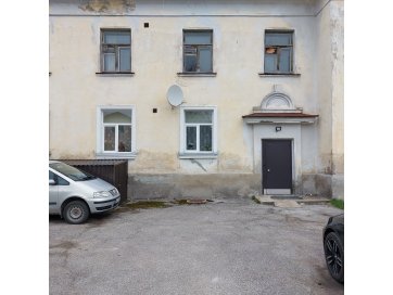 Ida-Viru maakond, Kohtla-Järve linn, Sompa linnaosa, Aruserva tn 5-3, 2-toaline korter, 1. korrus.